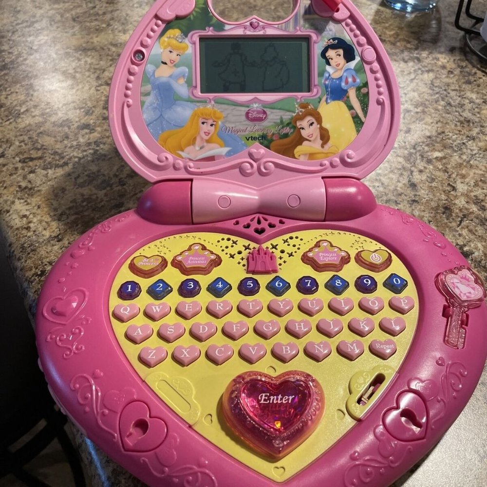 V-Tech Pink Electronic Disney Princess Magical Learning Laptop Model#: 1101 EUC